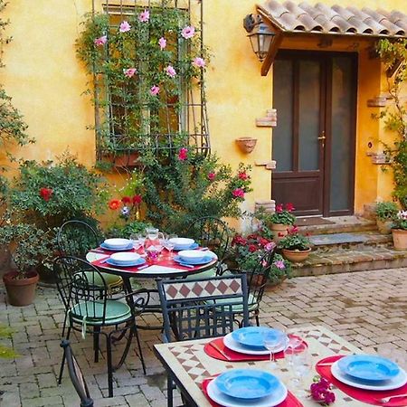 La Piazzetta Di Roma Villa Exterior photo