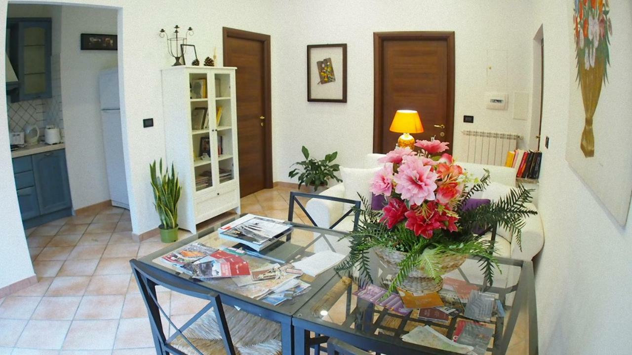 La Piazzetta Di Roma Villa Exterior photo