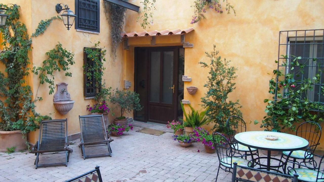 La Piazzetta Di Roma Villa Exterior photo