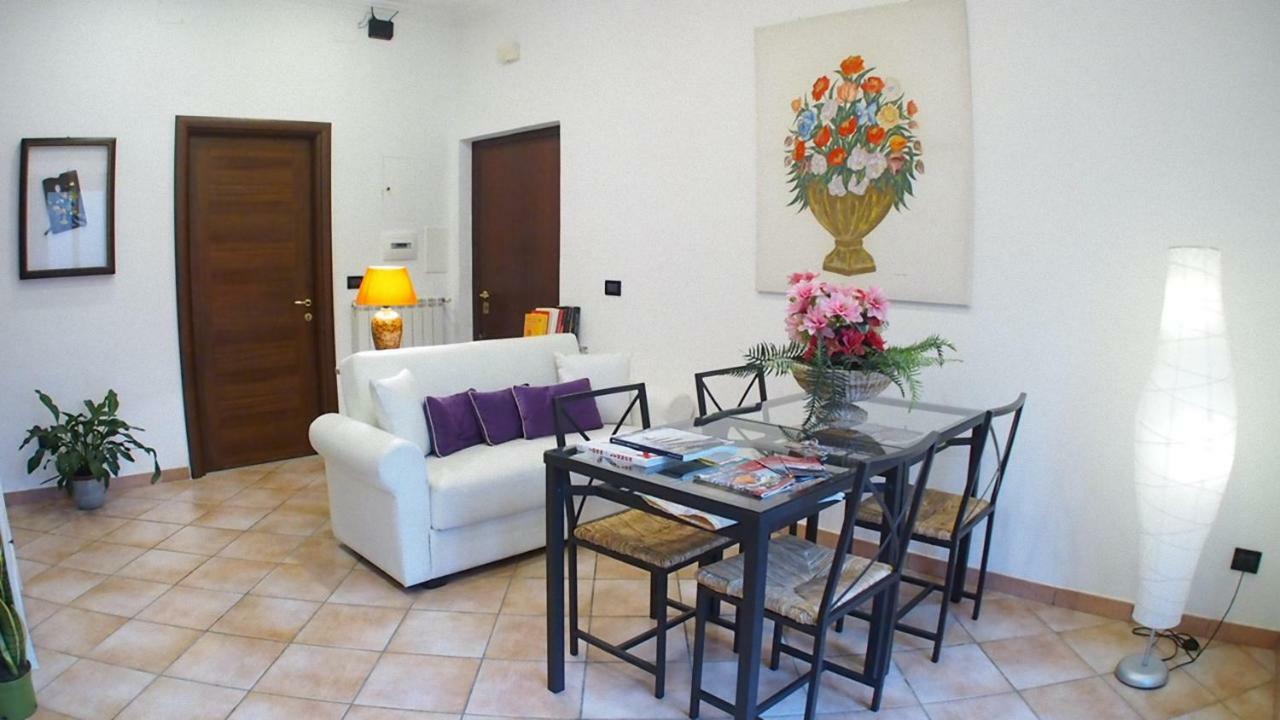La Piazzetta Di Roma Villa Exterior photo